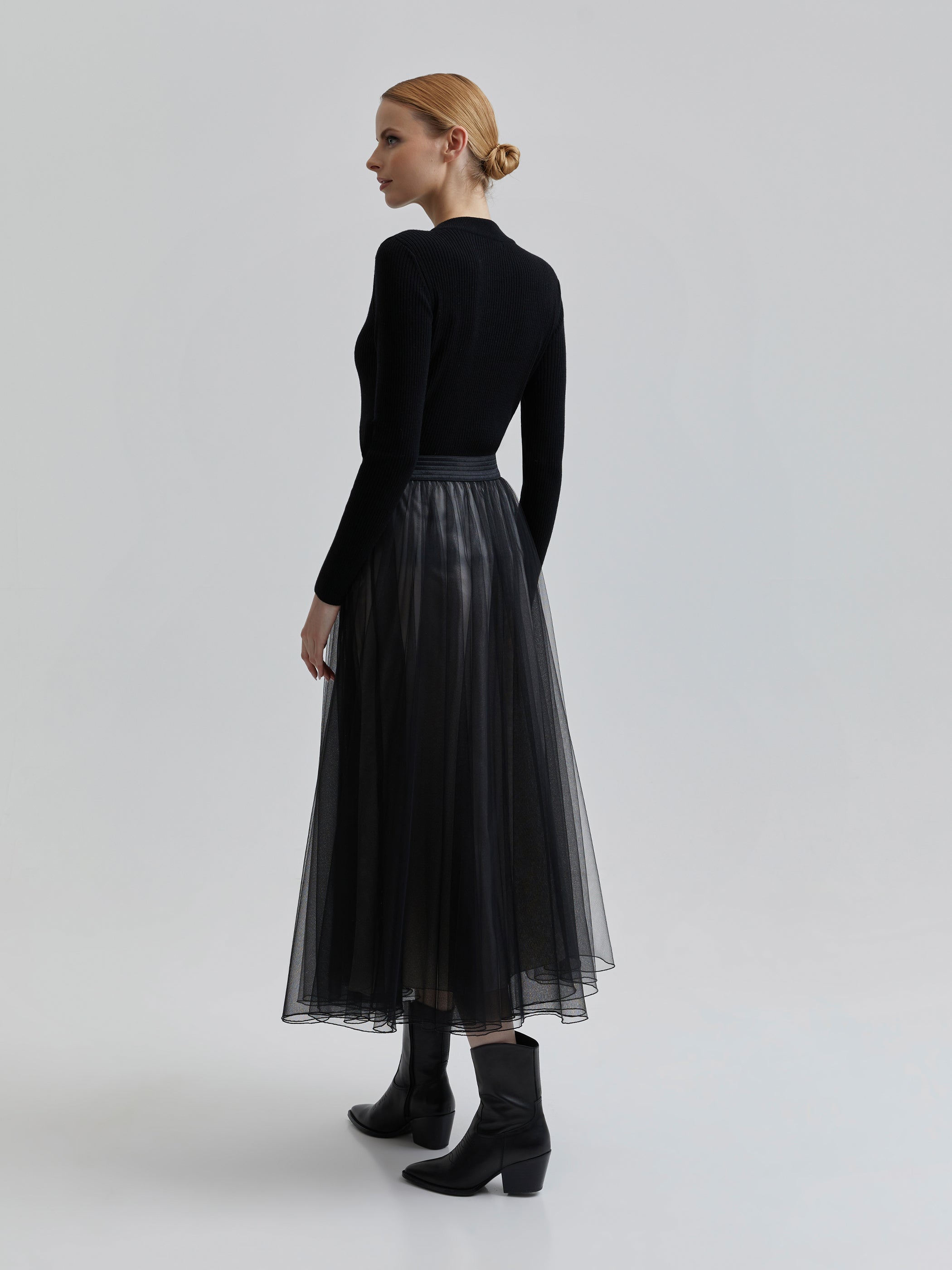 Hellen 90 V Skirt