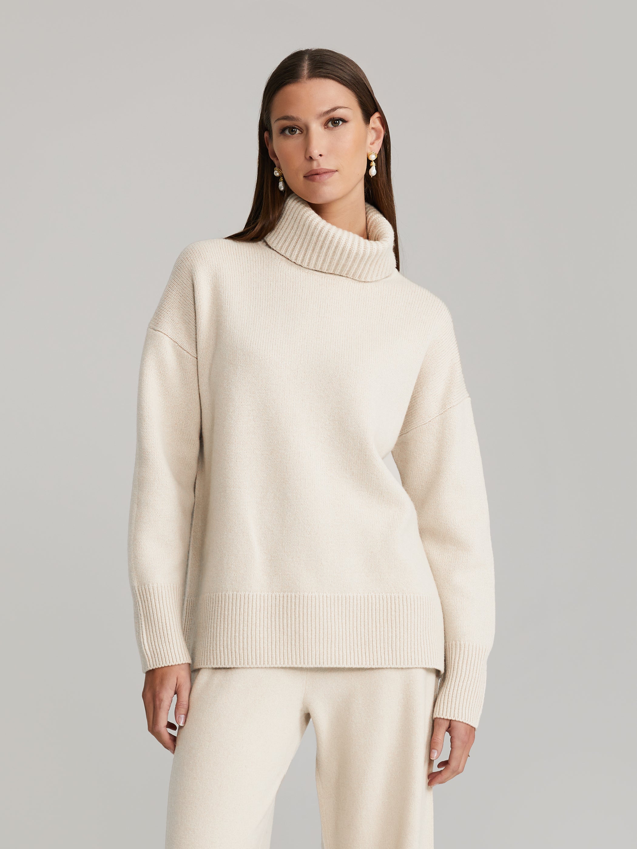 Maeva Merino-Cashmere Turtleneck Knit
