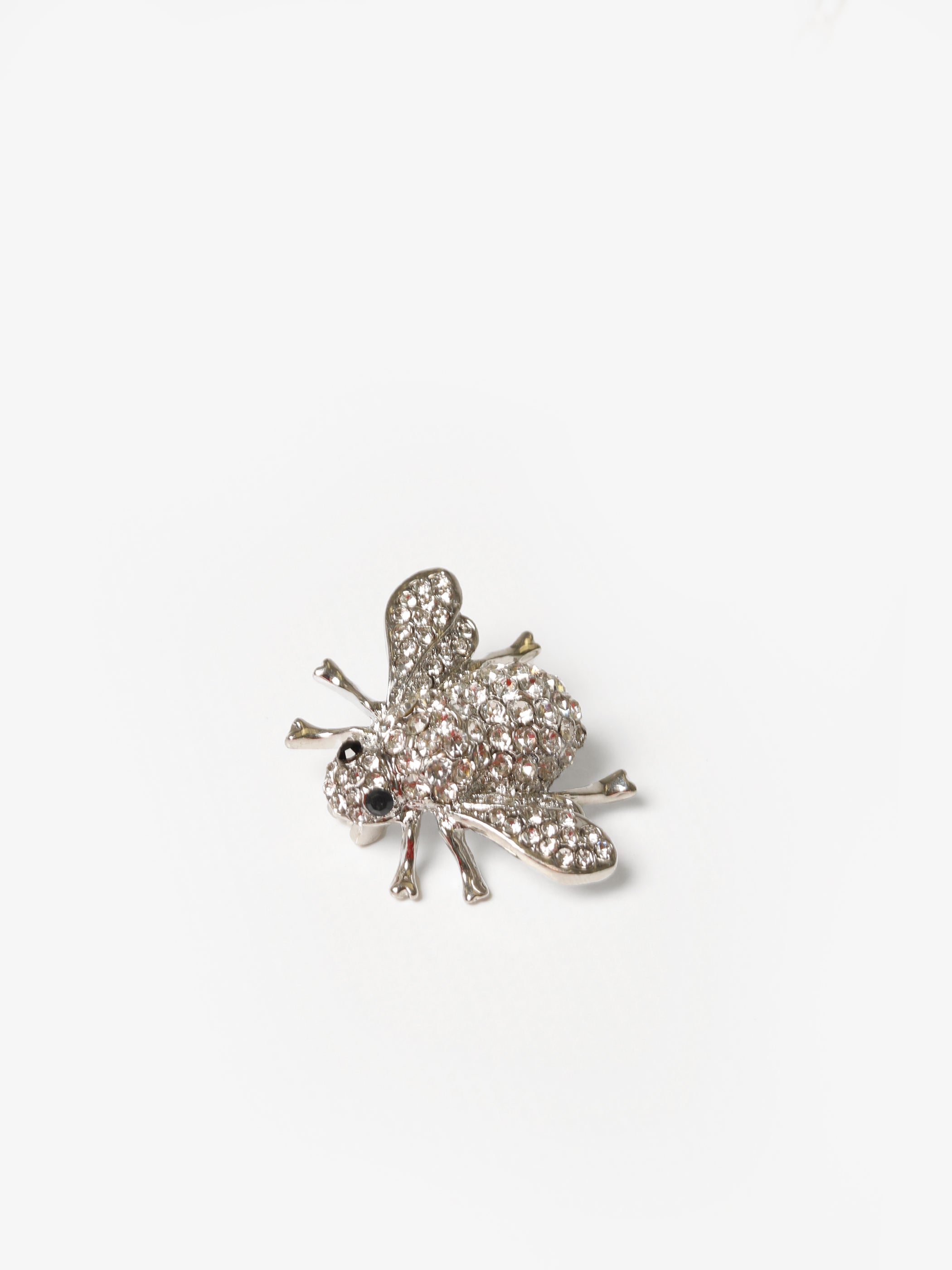 Bee brooch
