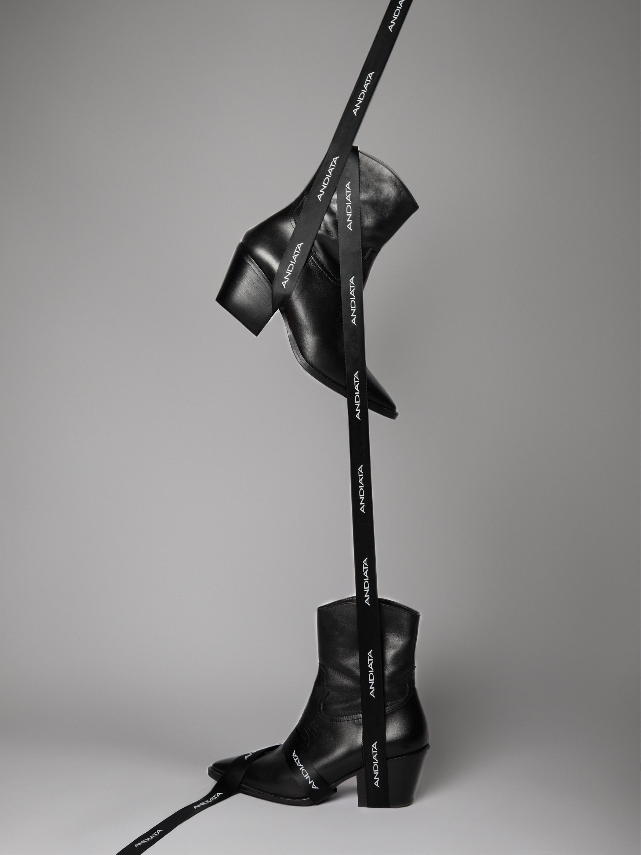 Willem Leather Boots