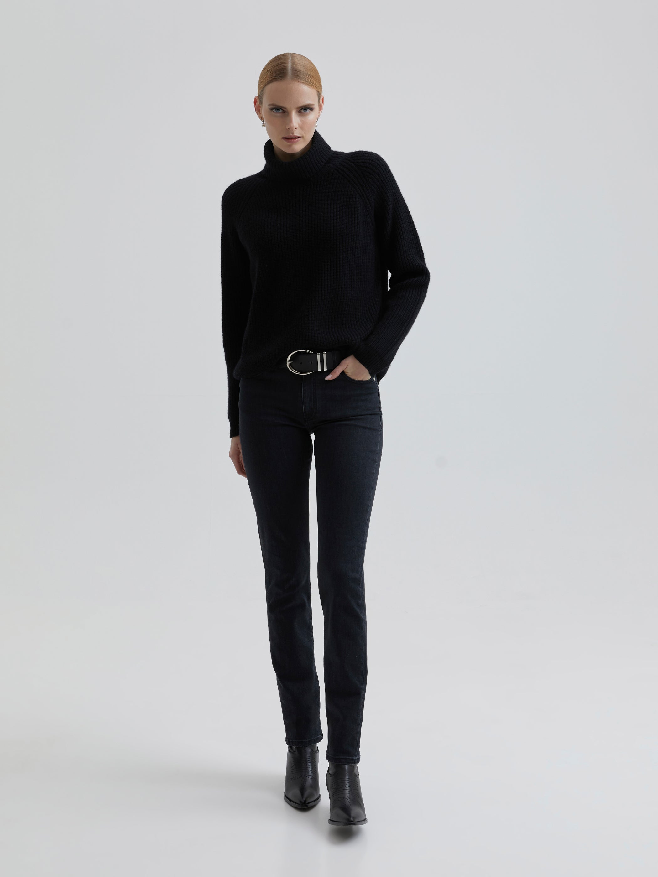 Laure Roll-Neck Knit