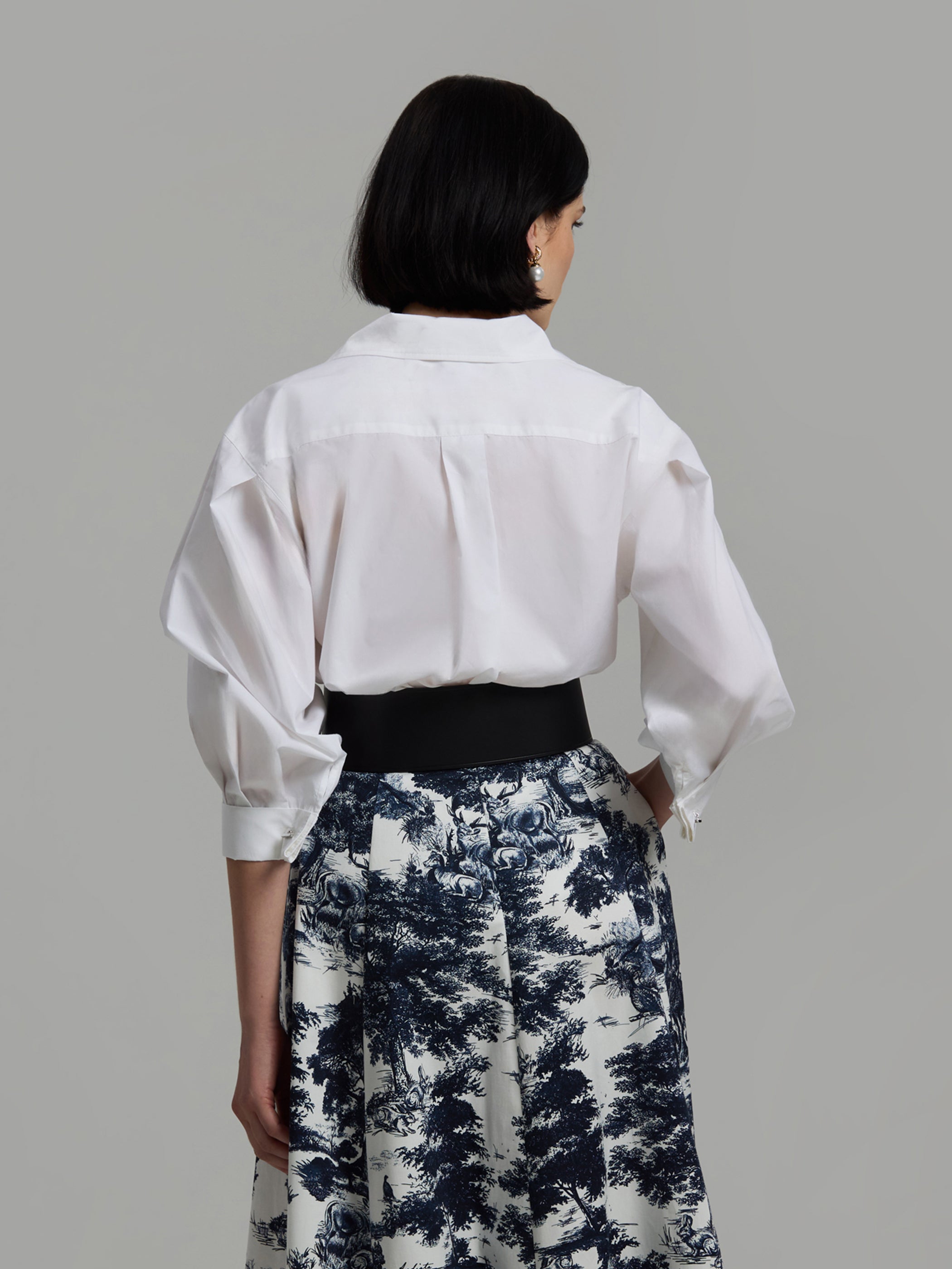 Mira White Shirt with Box Pleat Back and Voluminous Sleeves – Andiata