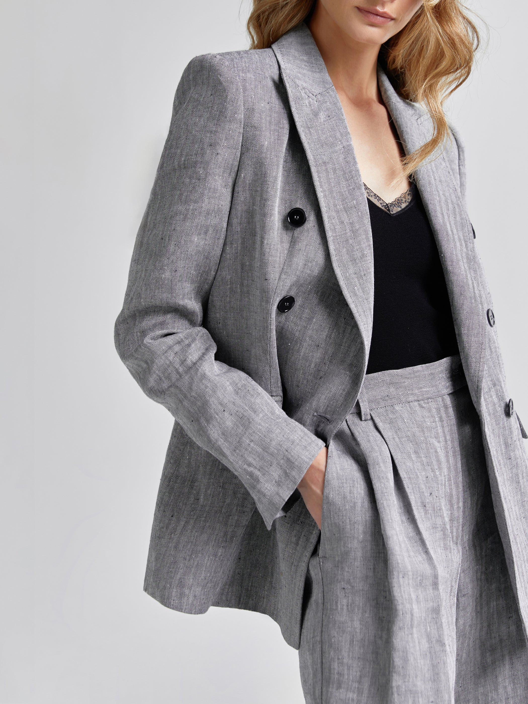 Traci Linen Blazer