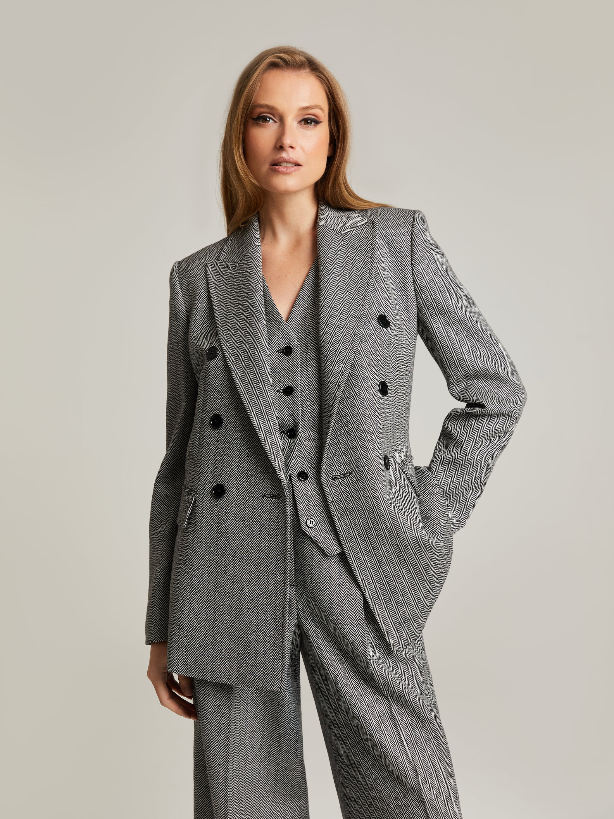 Traci W Blazer