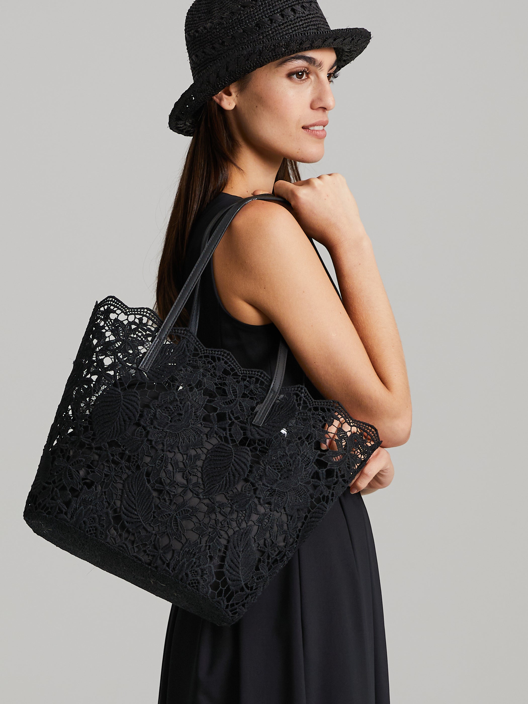 Laycie Shoulder Bag